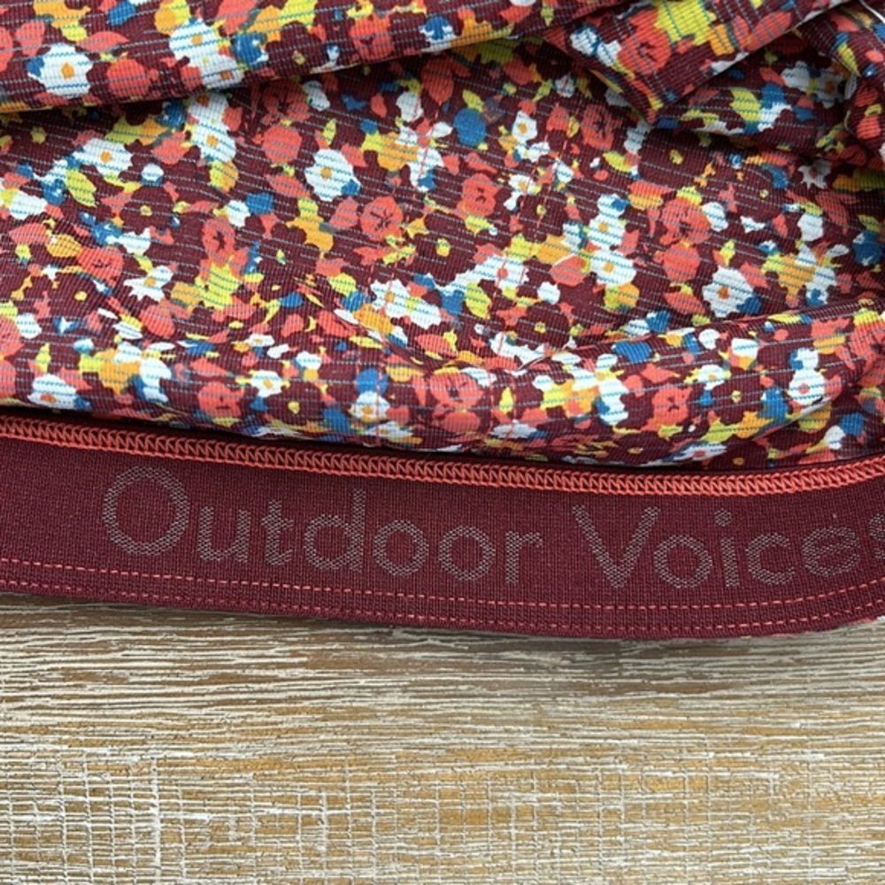 Outdoor Voices Floral Tech SweatMove Free Crop Top - Picture 5 of 6